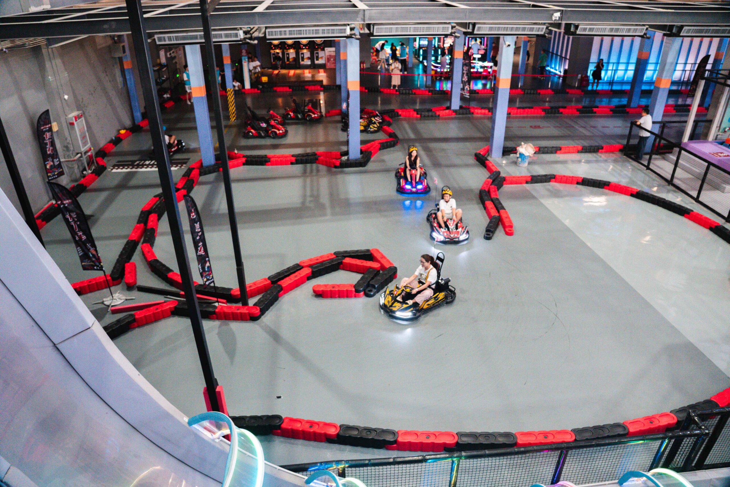 Fantasy Think Tour： ARVR technology in indoor children’s playground ofapplication prospects