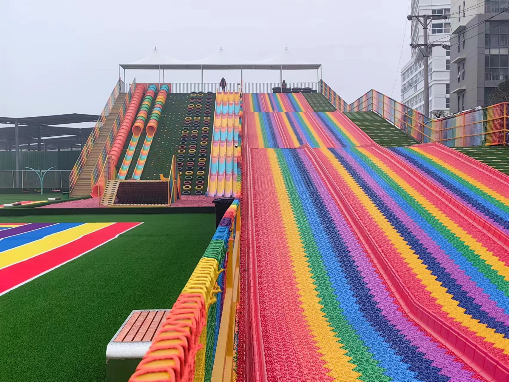 How to choose a trendy toy equipment manufacturer？ One-stop solution helps you play and play in a new world!